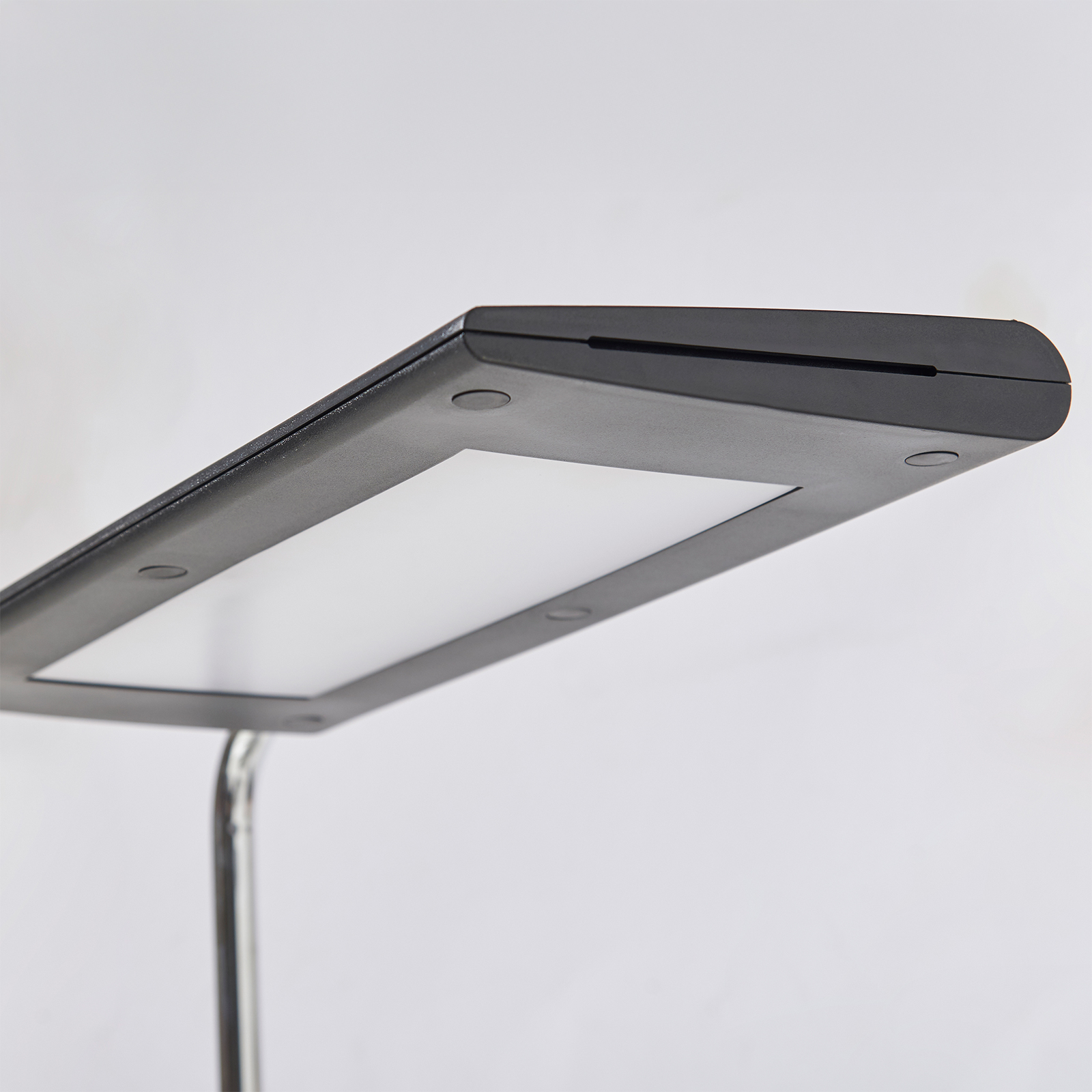 Picture of Anders LED floor lamp with swiveling head - Chrome & Black