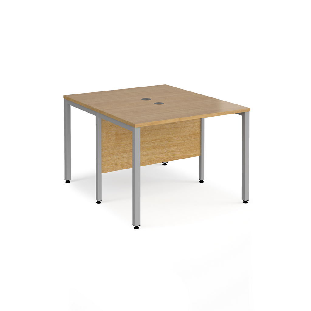 Picture of Maestro 25 back to back straight desks 1000mm x 1200mm - silver bench leg frame, oak top