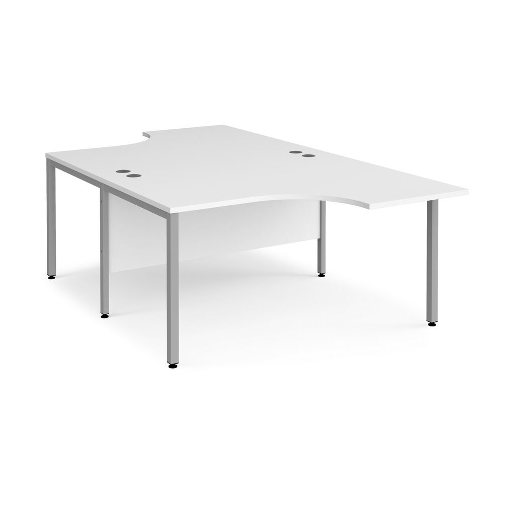 Picture of Maestro 25 back to back ergonomic desks 1400mm deep - silver bench leg frame, white top