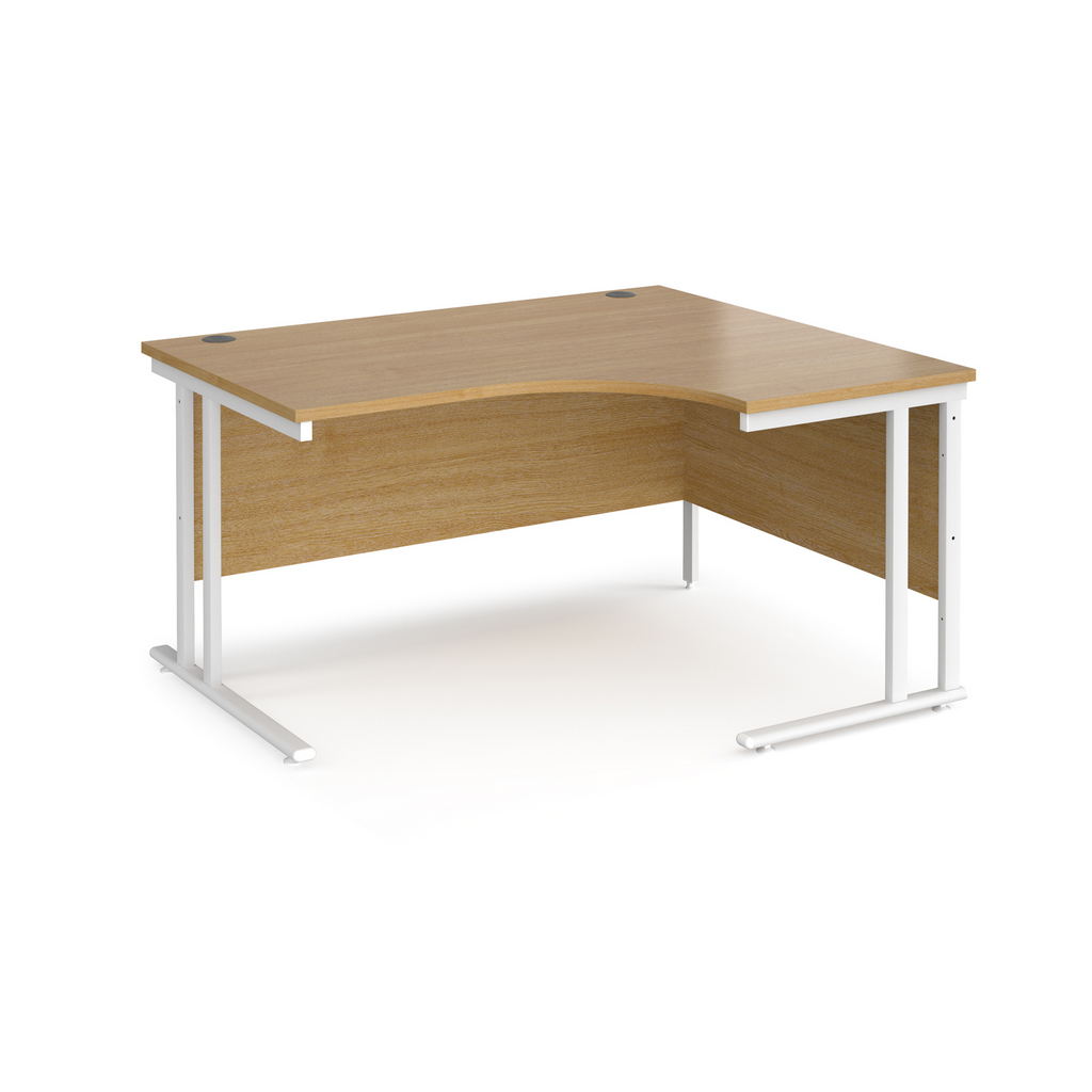 Picture of Maestro 25 right hand ergonomic desk 1400mm wide - white cantilever leg frame, oak top