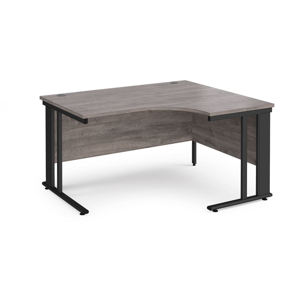 Picture of Maestro 25 right hand ergonomic desk 1400mm wide - black cable managed leg frame, grey oak top