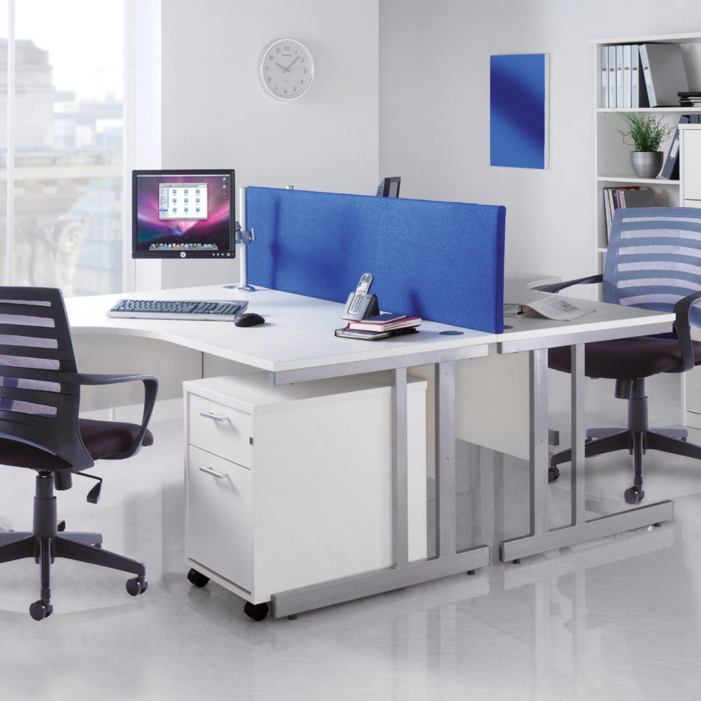 Picture of Momento straight desk 1400mm x 800mm - silver cantilever frame, white top