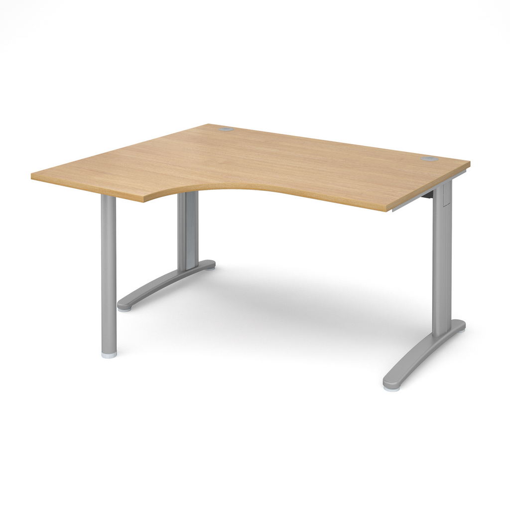 Picture of TR10 left hand ergonomic desk 1400mm - silver frame, oak top