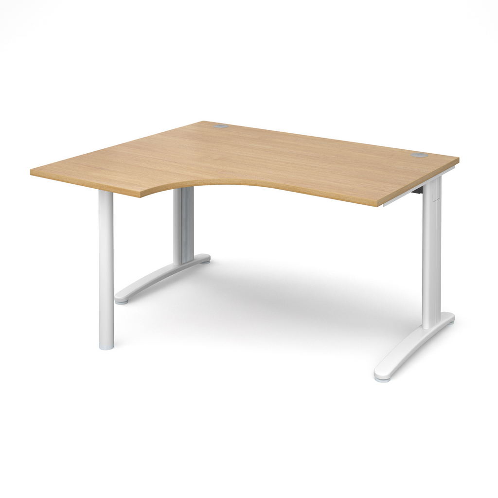 Picture of TR10 left hand ergonomic desk 1400mm - white frame, oak top