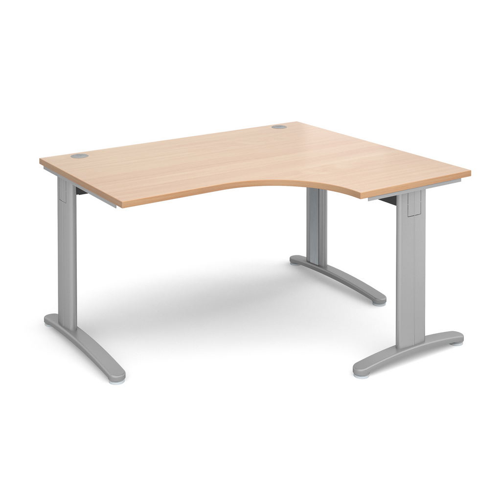 Picture of TR10 deluxe right hand ergonomic desk 1400mm - silver frame, beech top