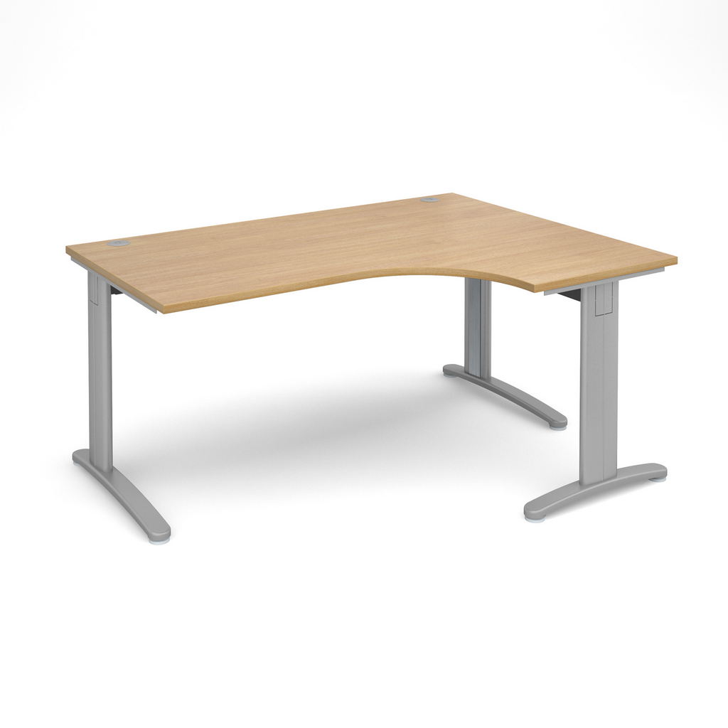 Picture of TR10 deluxe right hand ergonomic desk 1600mm - silver frame, oak top