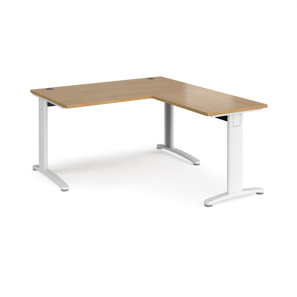 Picture of TR10 desk 1400mm x 800mm with 800mm return desk - white frame, oak top